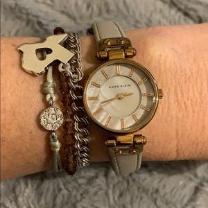 ***SOLD*** Women’s Watch. BUNDLE the Watches to Save!